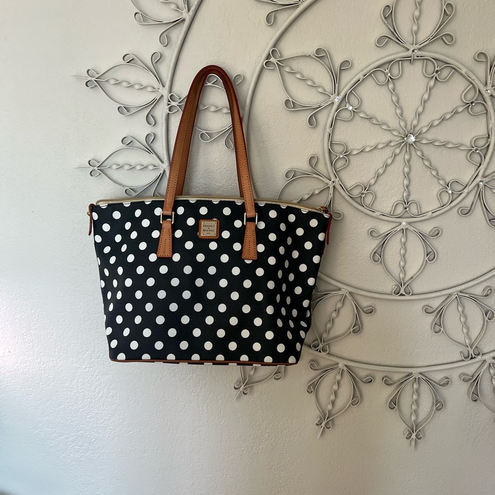 Dooney & Bourke black & white polka dot tote bag. - Picture 4 of 11